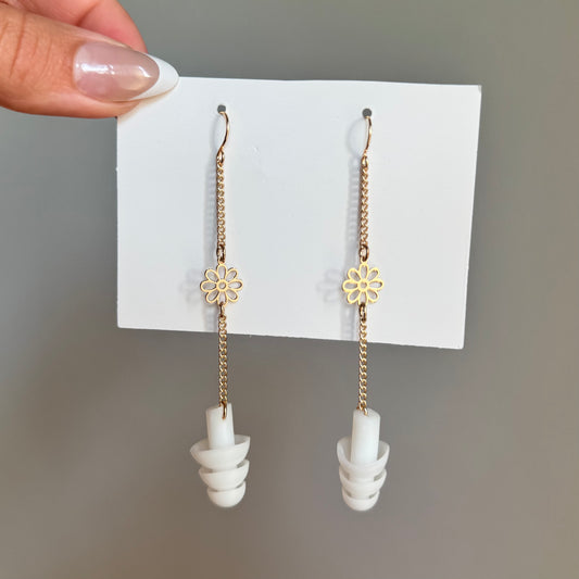 Elegant Gold Daisy - Ear Plug Earrings